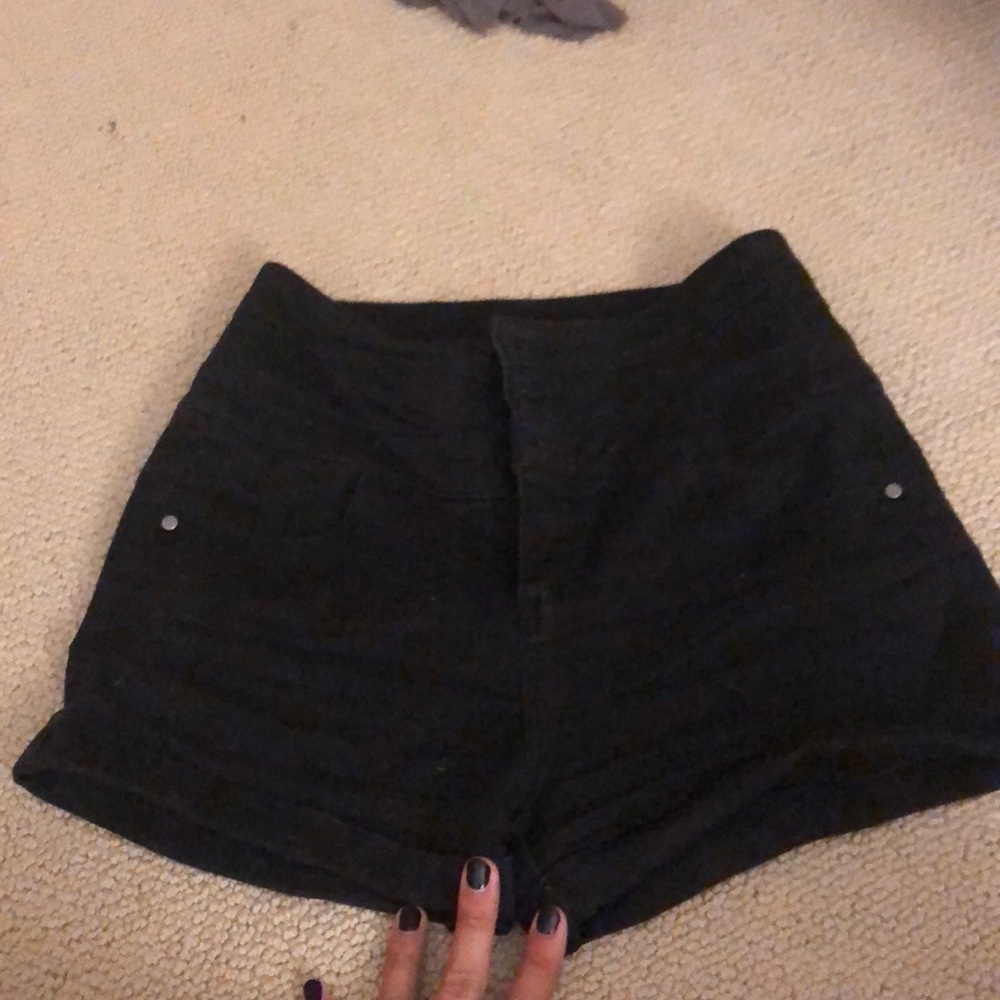 high waisted black shorts